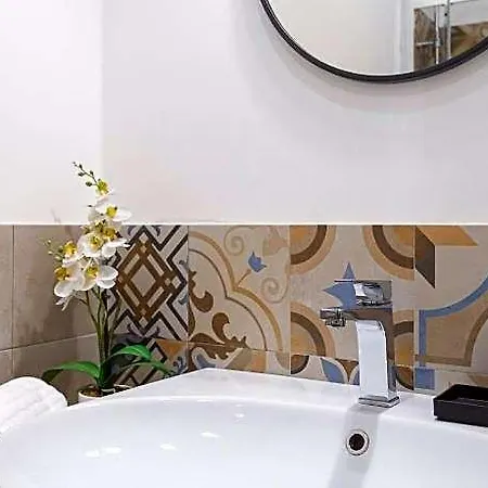 Brand New Guest With Wi-fi In The Center 2* Trieste